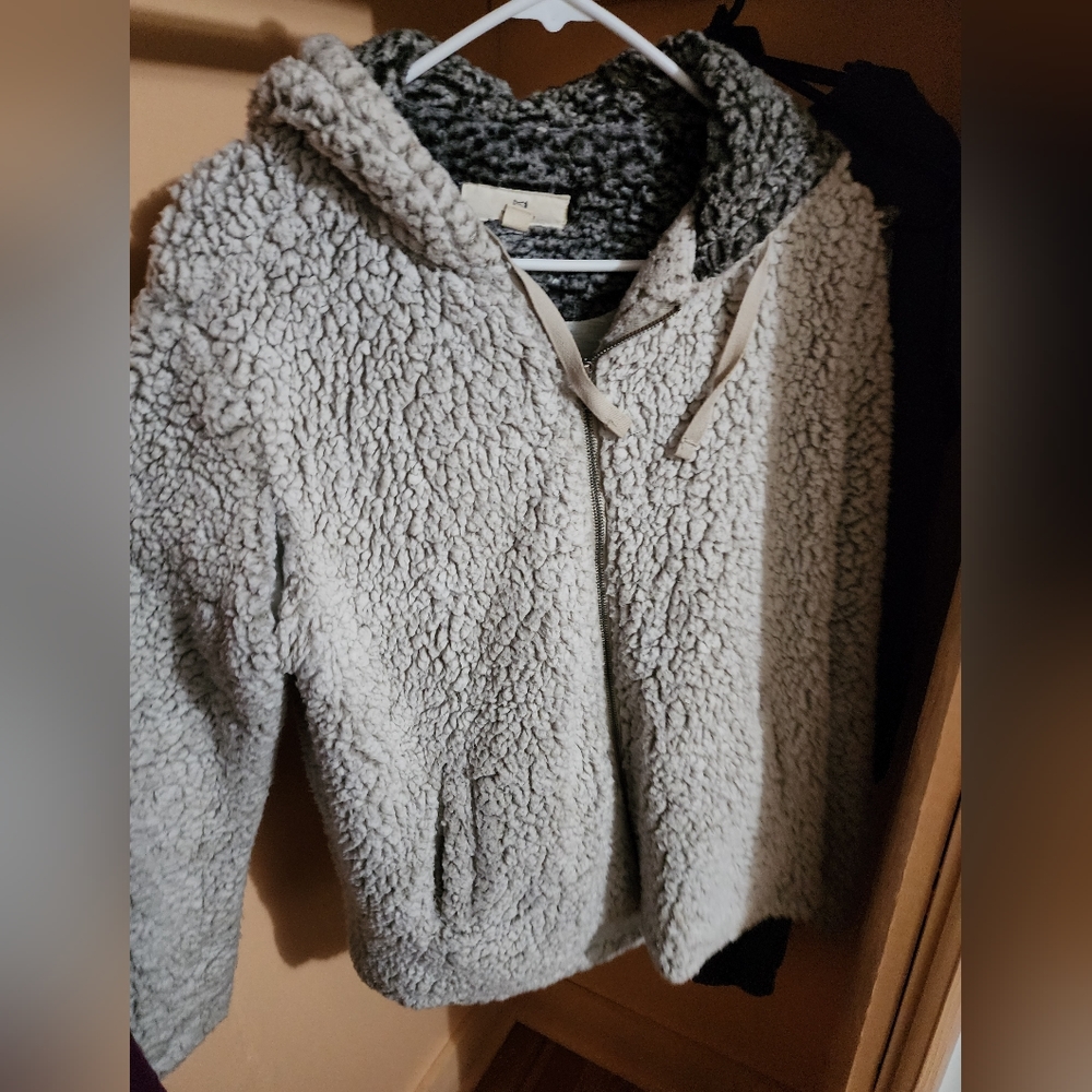 Thread supply sherpa jacket